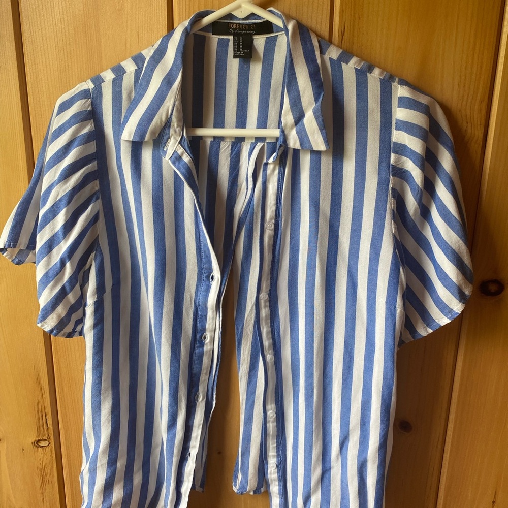 Forever 21 Open back, button down tee